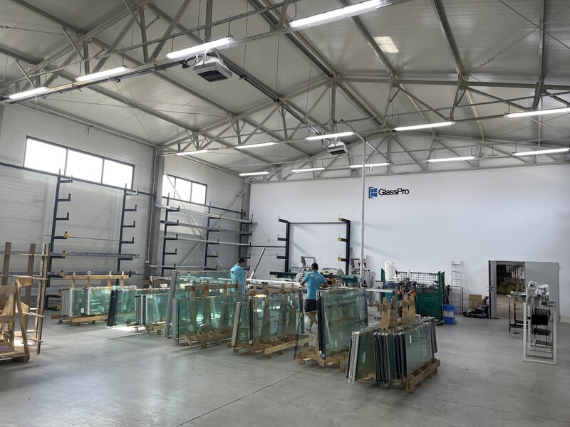 Asamblatori/ confectioneri tamplarie aluminiu pentru GlassPro