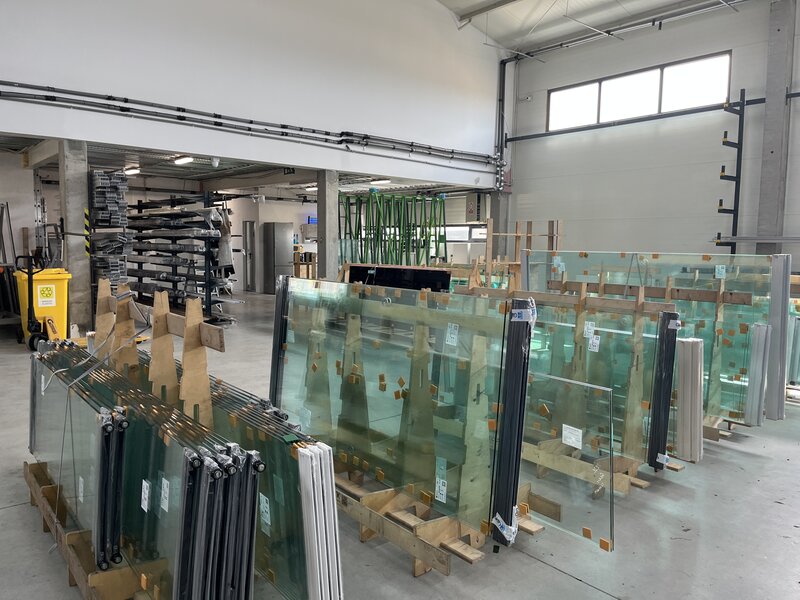 Asamblatori/ confectioneri tamplarie aluminiu pentru GlassPro